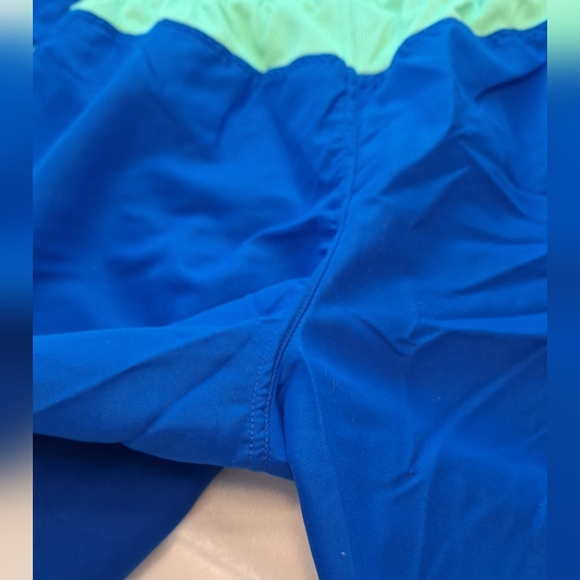 Nike Men's Swim Shorts in Blue and Green - Picture 9 of 16